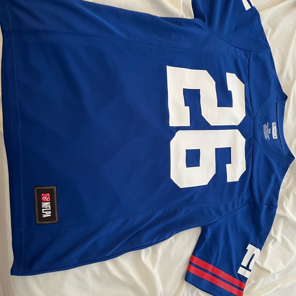 Brand new NY Giants #26 Barkley Jersey/shirt. Size M